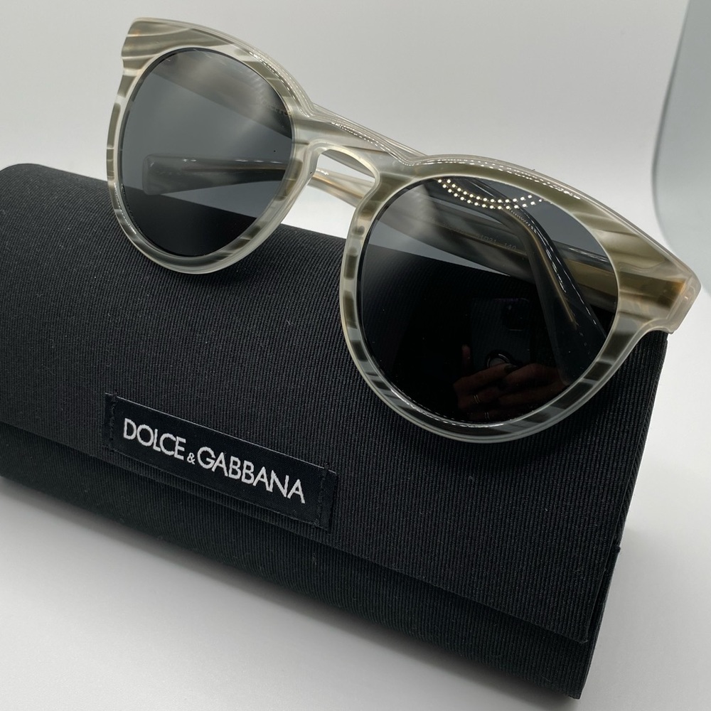 DOLCE & GABBANA DG 4285 3050/87 GREY CLEAR AUTHENTIC SUNGLASSES DG4285. Nwot